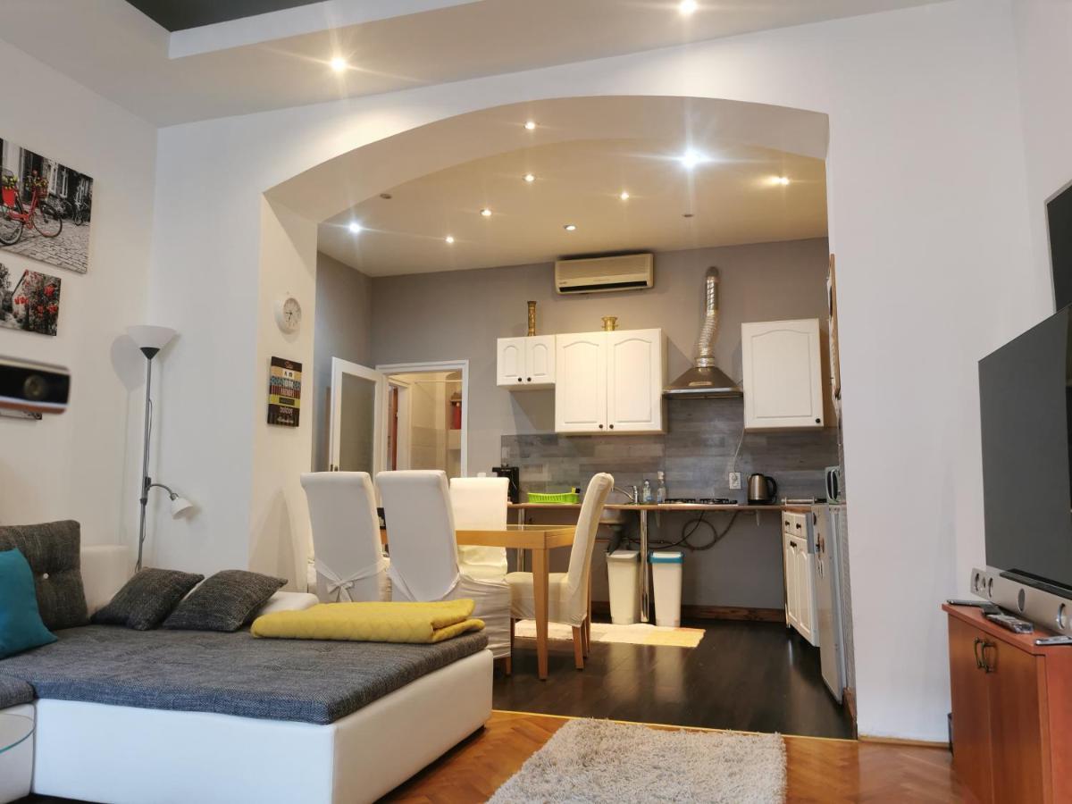 Patrik Apartman Székesfehérvár Exteriör bild